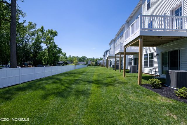18 Crimson Drive, Manalapan, NJ 07726