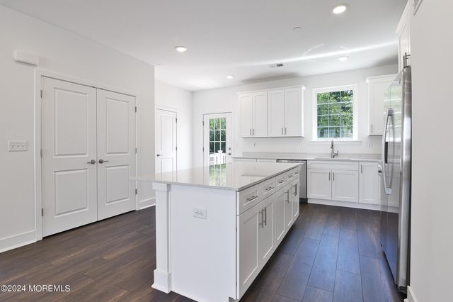 18 Crimson Drive, Manalapan, NJ 07726