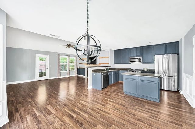 124 Noel Cove Cir, Hermitage, TN 37076