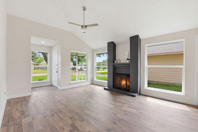 13747 Vickston Lane, Houston, TX 77014