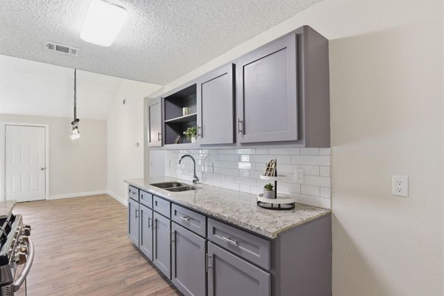 13747 Vickston Lane, Houston, TX 77014