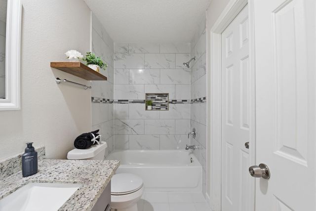 13747 Vickston Lane, Houston, TX 77014