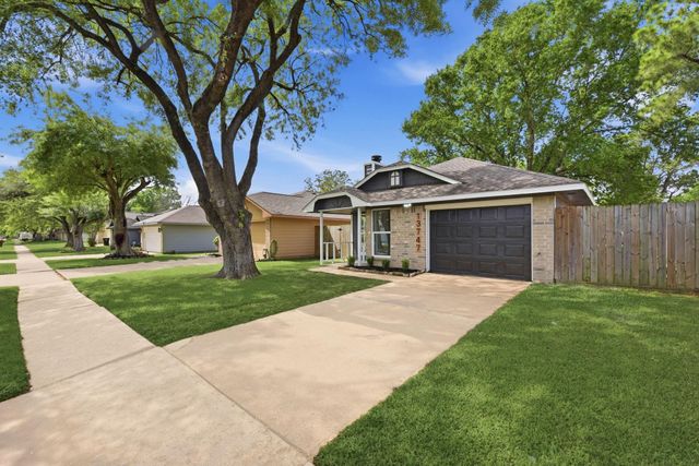 13747 Vickston Lane, Houston, TX 77014