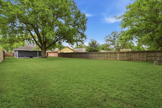 13747 Vickston Lane, Houston, TX 77014