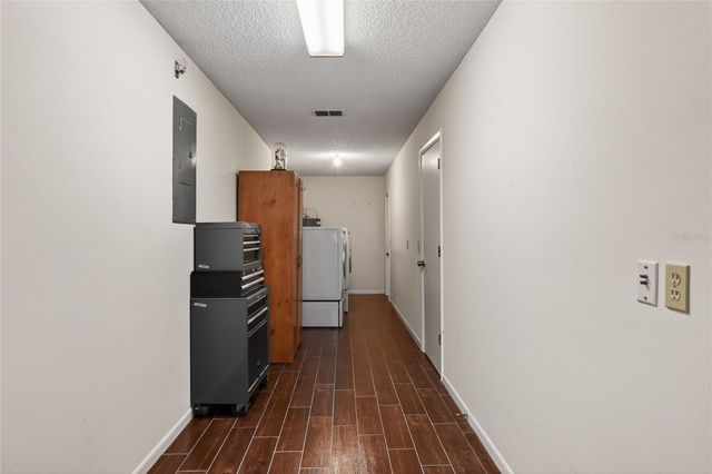 447 LAKE CAROLYN CIRCLE, Lakeland, FL 33813