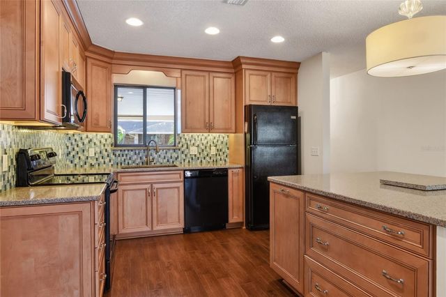 447 LAKE CAROLYN CIRCLE, Lakeland, FL 33813