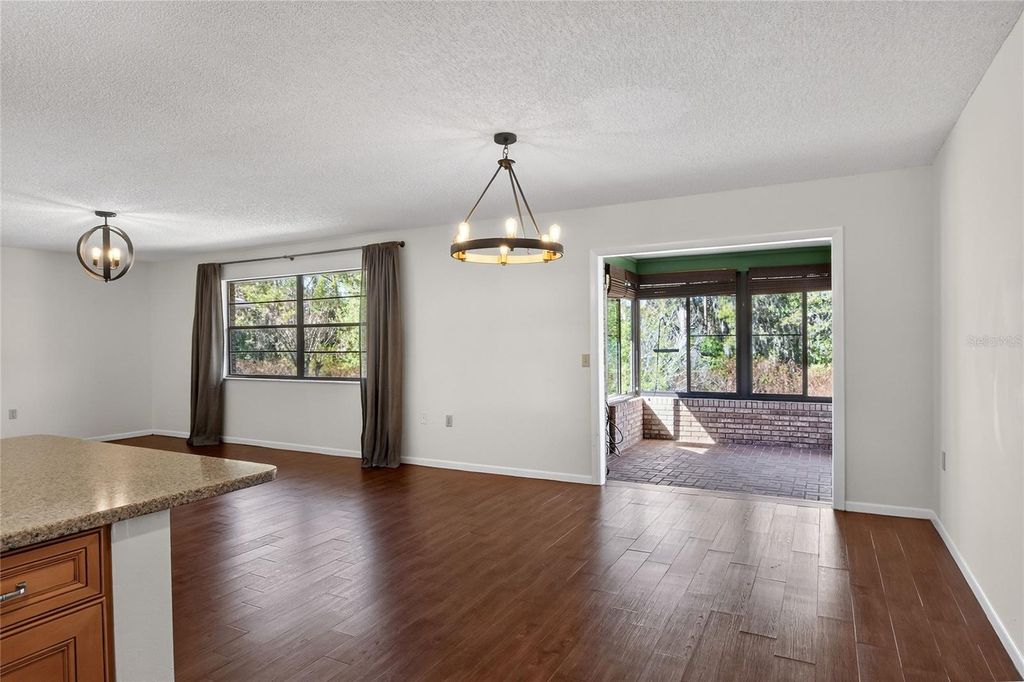 Image 44 of property listing at 447 LAKE CAROLYN CIRCLE, Lakeland, FL 33813