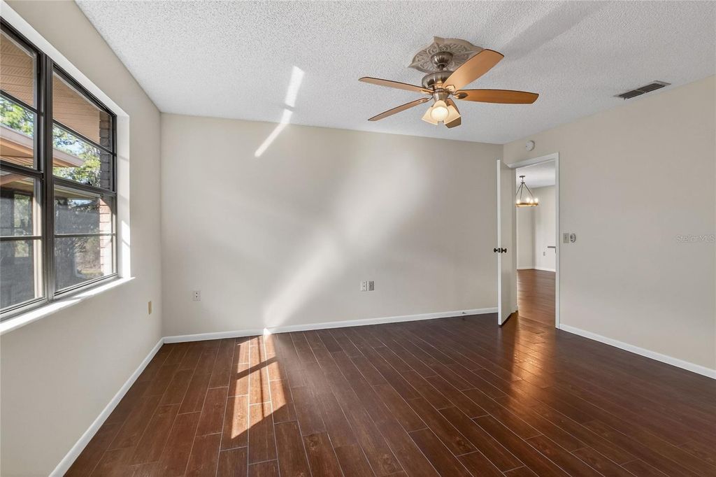 Image 52 of property listing at 447 LAKE CAROLYN CIRCLE, Lakeland, FL 33813