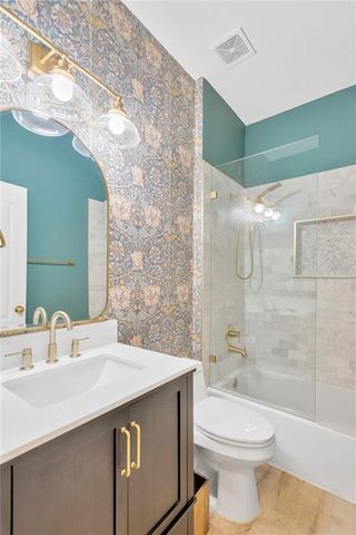 19246 MEADOW PINE DRIVE, Tampa, FL 33647