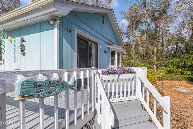 105 SE 30th Street, Oak Island, NC 28465