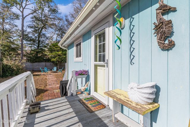 105 SE 30th Street, Oak Island, NC 28465
