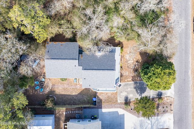 105 SE 30th Street, Oak Island, NC 28465