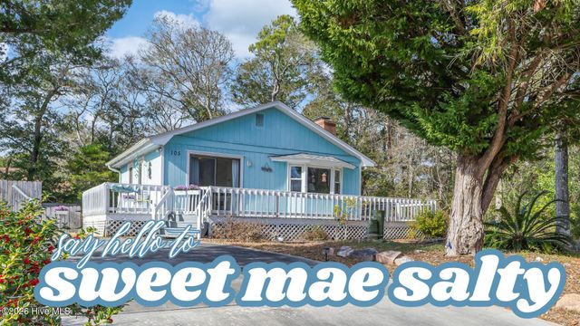 105 SE 30th Street, Oak Island, NC 28465