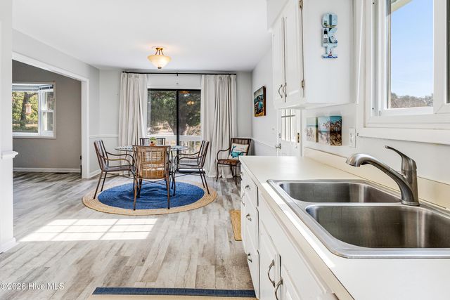 105 SE 30th Street, Oak Island, NC 28465