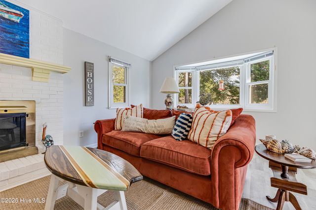 105 SE 30th Street, Oak Island, NC 28465