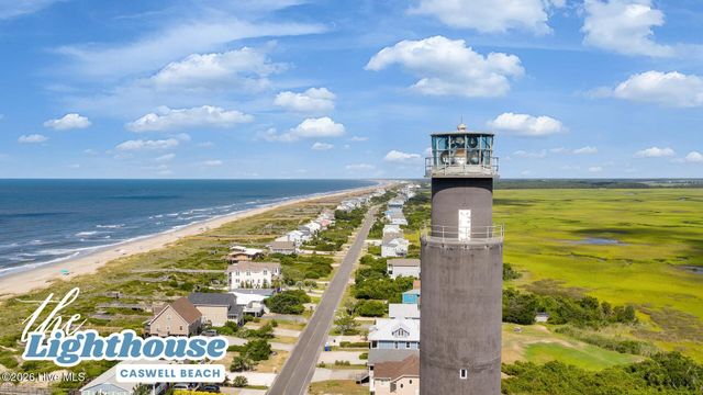 105 SE 30th Street, Oak Island, NC 28465