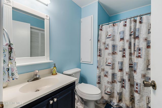 105 SE 30th Street, Oak Island, NC 28465