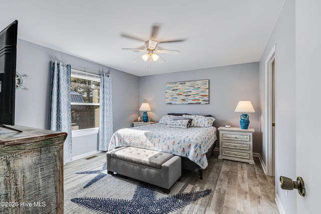 105 SE 30th Street, Oak Island, NC 28465