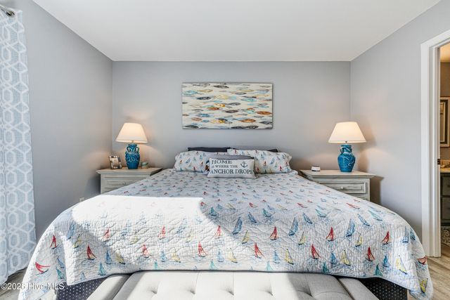 105 SE 30th Street, Oak Island, NC 28465