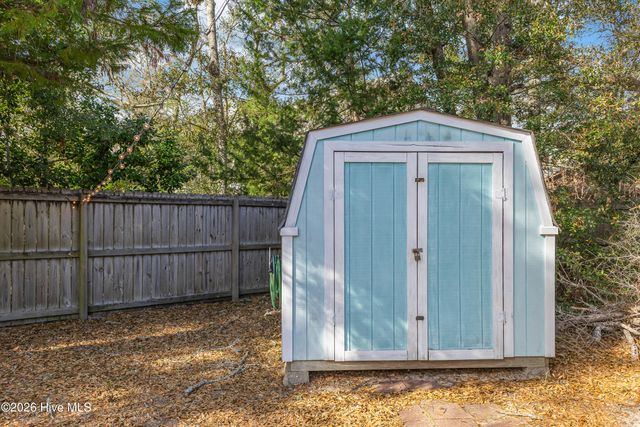 105 SE 30th Street, Oak Island, NC 28465