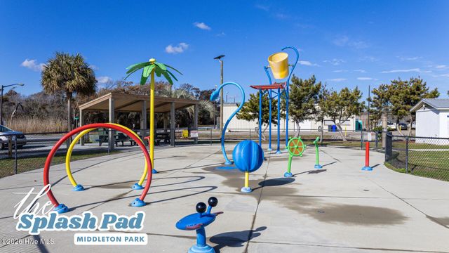 105 SE 30th Street, Oak Island, NC 28465