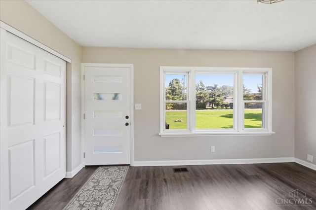 6611 Hendrickson Road, Middletown, OH 45044