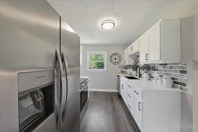 6611 Hendrickson Road, Middletown, OH 45044