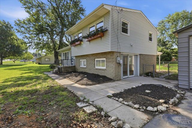 6611 Hendrickson Road, Middletown, OH 45044