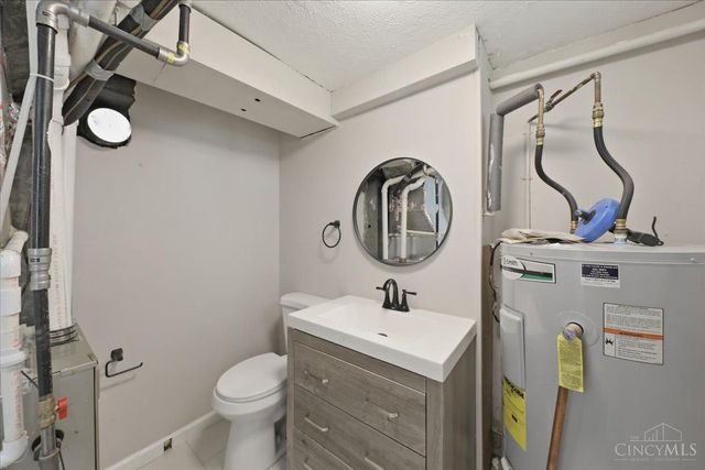 6611 Hendrickson Road, Middletown, OH 45044