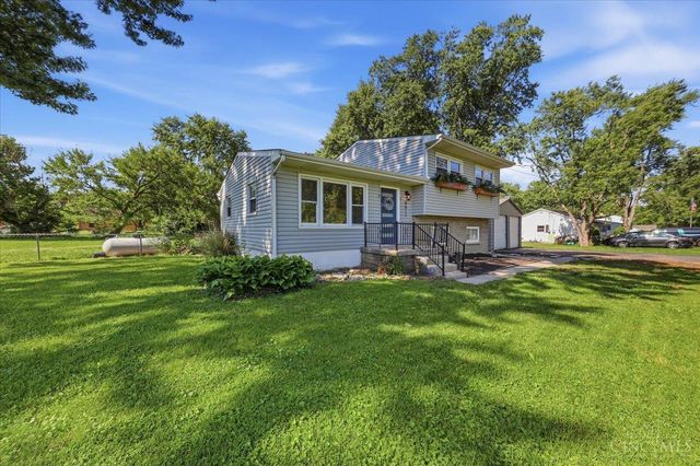 6611 Hendrickson Road, Middletown, OH 45044