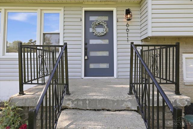 6611 Hendrickson Road, Middletown, OH 45044