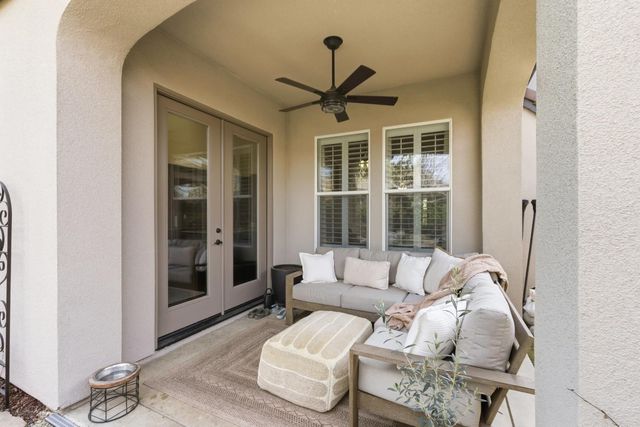 77 W Lester Avenue, Clovis, CA 93619