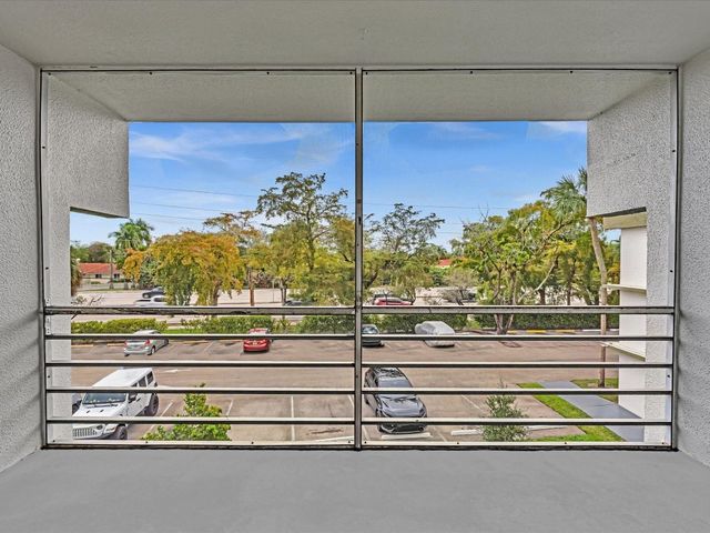 4255 N University Drive 308, Sunrise, FL 33351