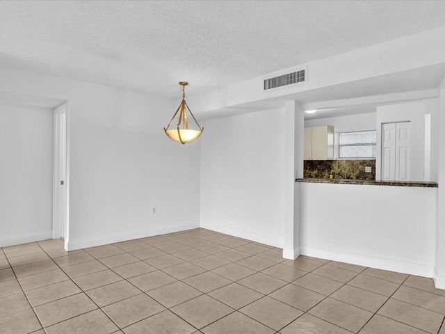 4255 N University Drive 308, Sunrise, FL 33351