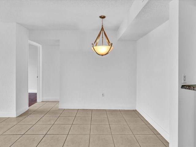 4255 N University Drive 308, Sunrise, FL 33351