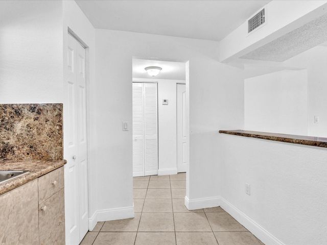 4255 N University Drive 308, Sunrise, FL 33351