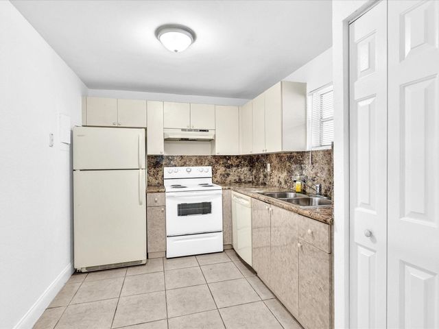 4255 N University Drive 308, Sunrise, FL 33351