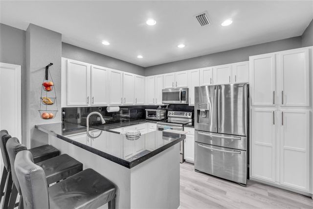 6140 Grand Cypress Circle, Pompano Beach, FL 33073