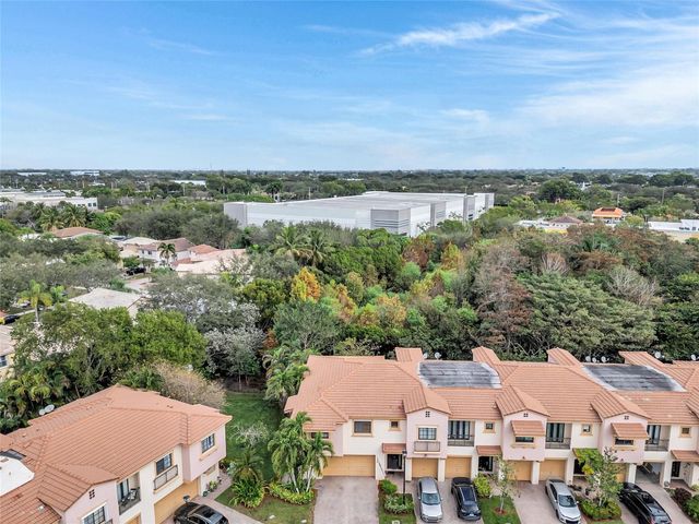 6140 Grand Cypress Circle, Pompano Beach, FL 33073