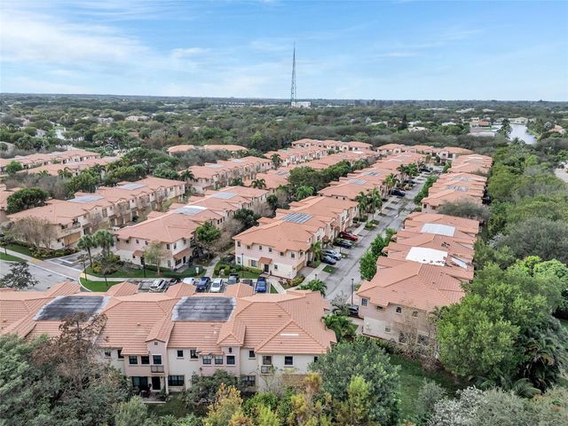 6140 Grand Cypress Circle, Pompano Beach, FL 33073