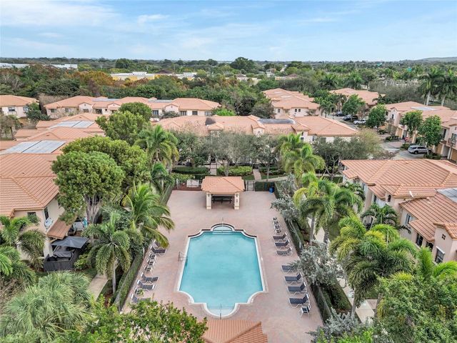 6140 Grand Cypress Circle, Pompano Beach, FL 33073