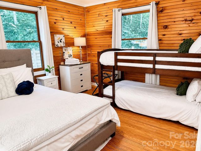 721 Bear Creek Lane, Saluda, NC 28773