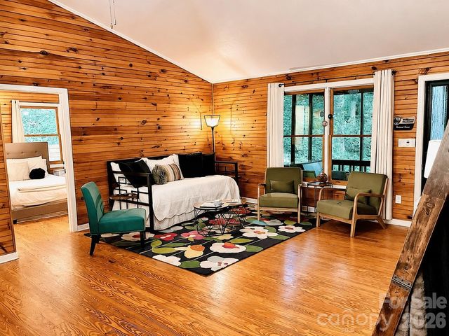 721 Bear Creek Lane, Saluda, NC 28773