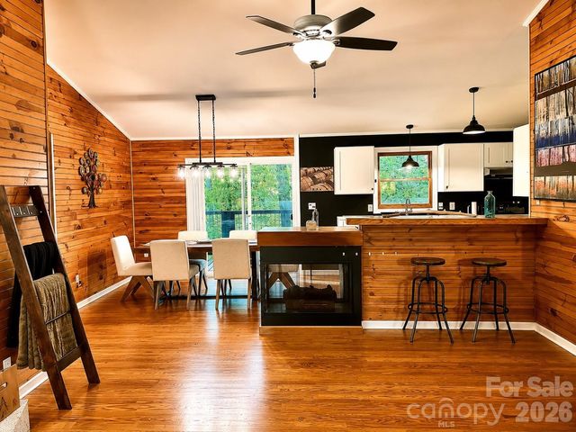721 Bear Creek Lane, Saluda, NC 28773