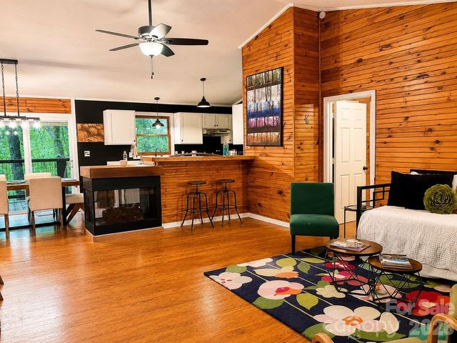 721 Bear Creek Lane, Saluda, NC 28773