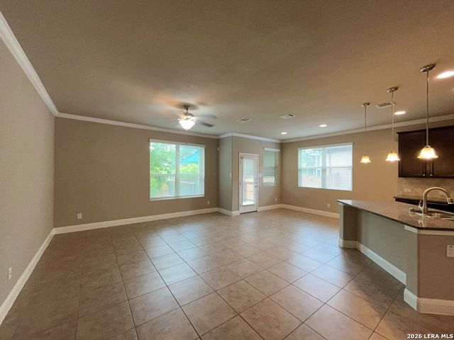 10114 Shawnee Bluff, Converse, TX 78109