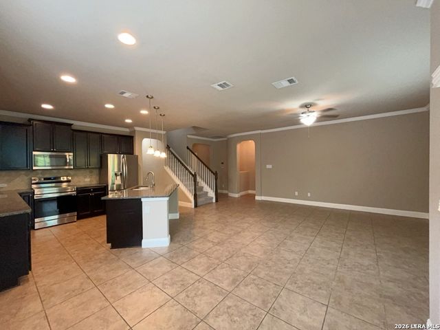 10114 Shawnee Bluff, Converse, TX 78109