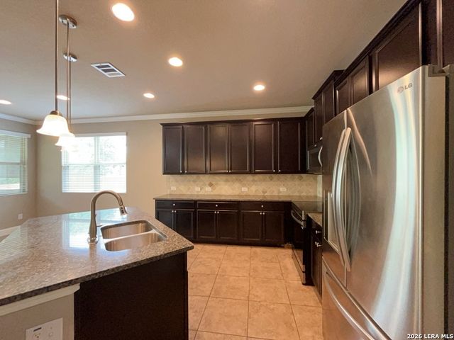 10114 Shawnee Bluff, Converse, TX 78109
