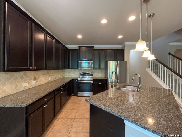 10114 Shawnee Bluff, Converse, TX 78109
