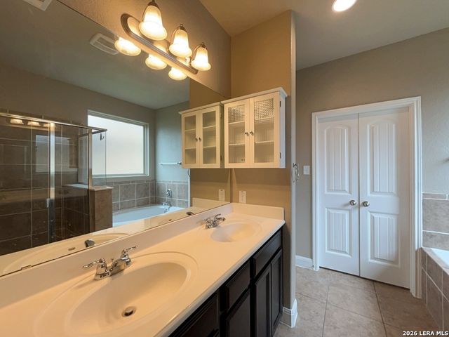10114 Shawnee Bluff, Converse, TX 78109